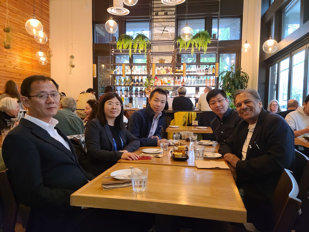 Prof. Dravid with QianQian Li, Yaobin Xu, and Jingshan Du