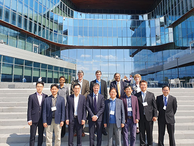A group shot of KAIST visiting faculty and MSE Department faculty